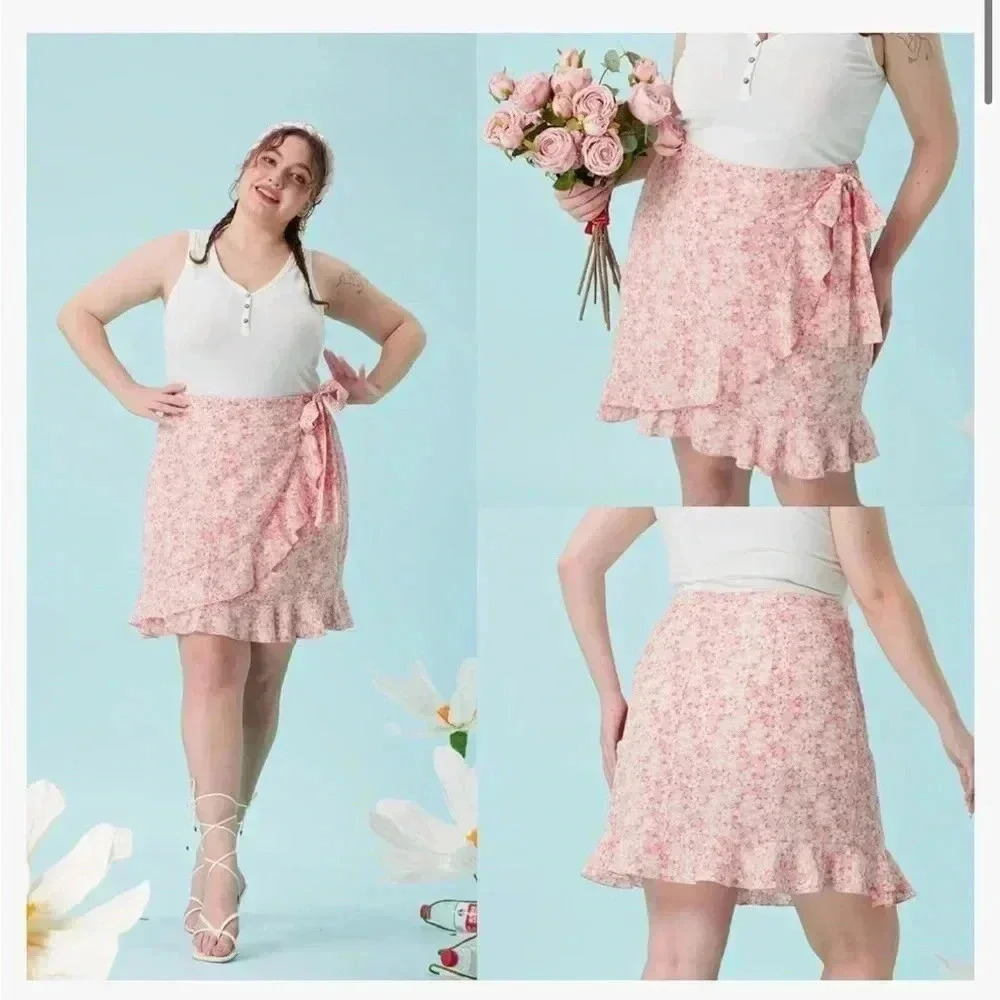 (46)NWOT floral wrap  skirt